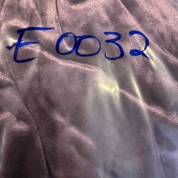 Tres Bien Velour On/Off Shoulder Blouse Wine Color Ruffle Elastic Top Size Large - Picture 8 of 8